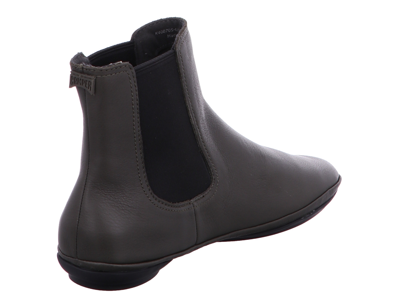 camper_right_nina_k400705_003_2121