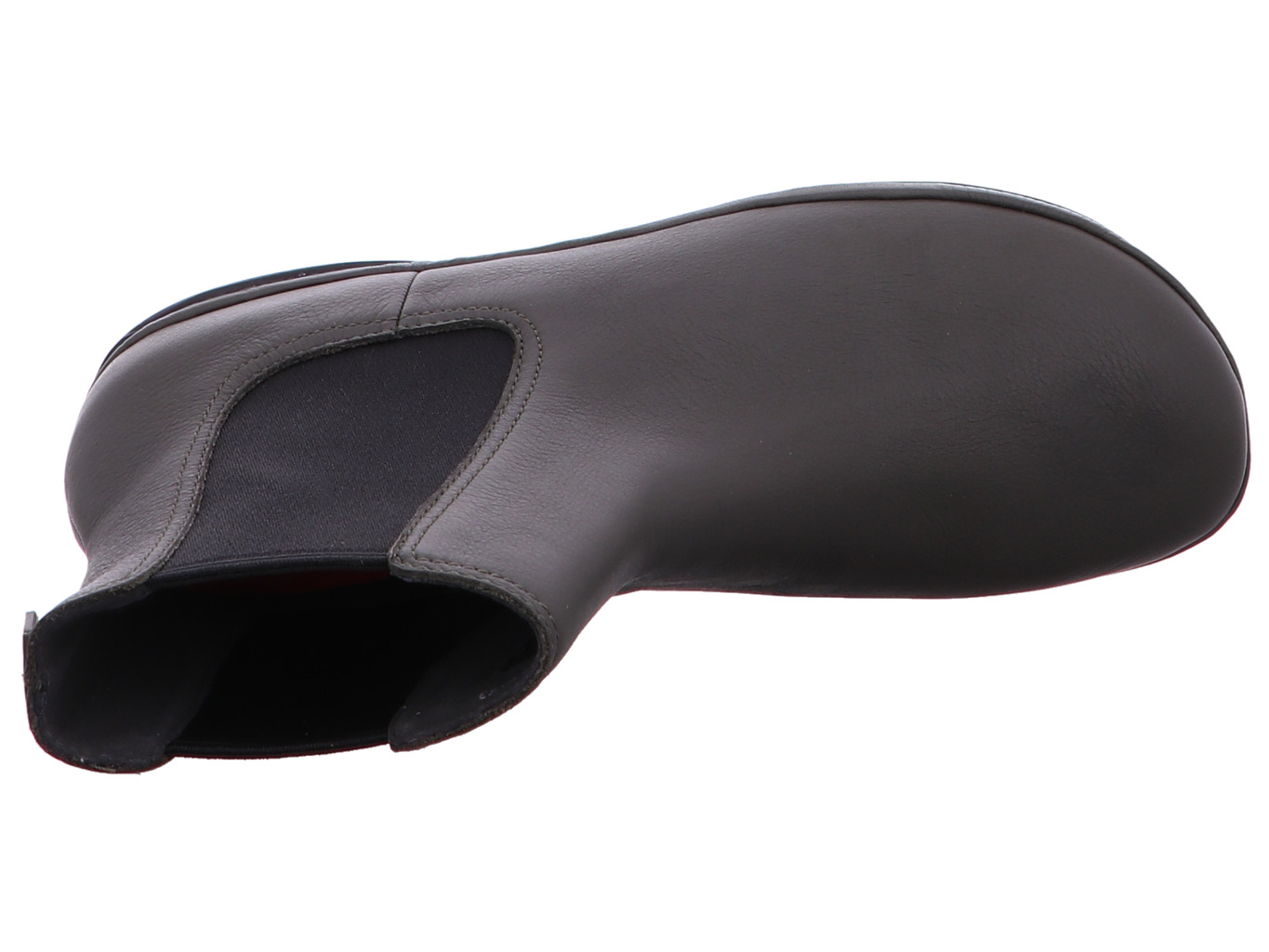 camper_right_nina_k400705_003_7146