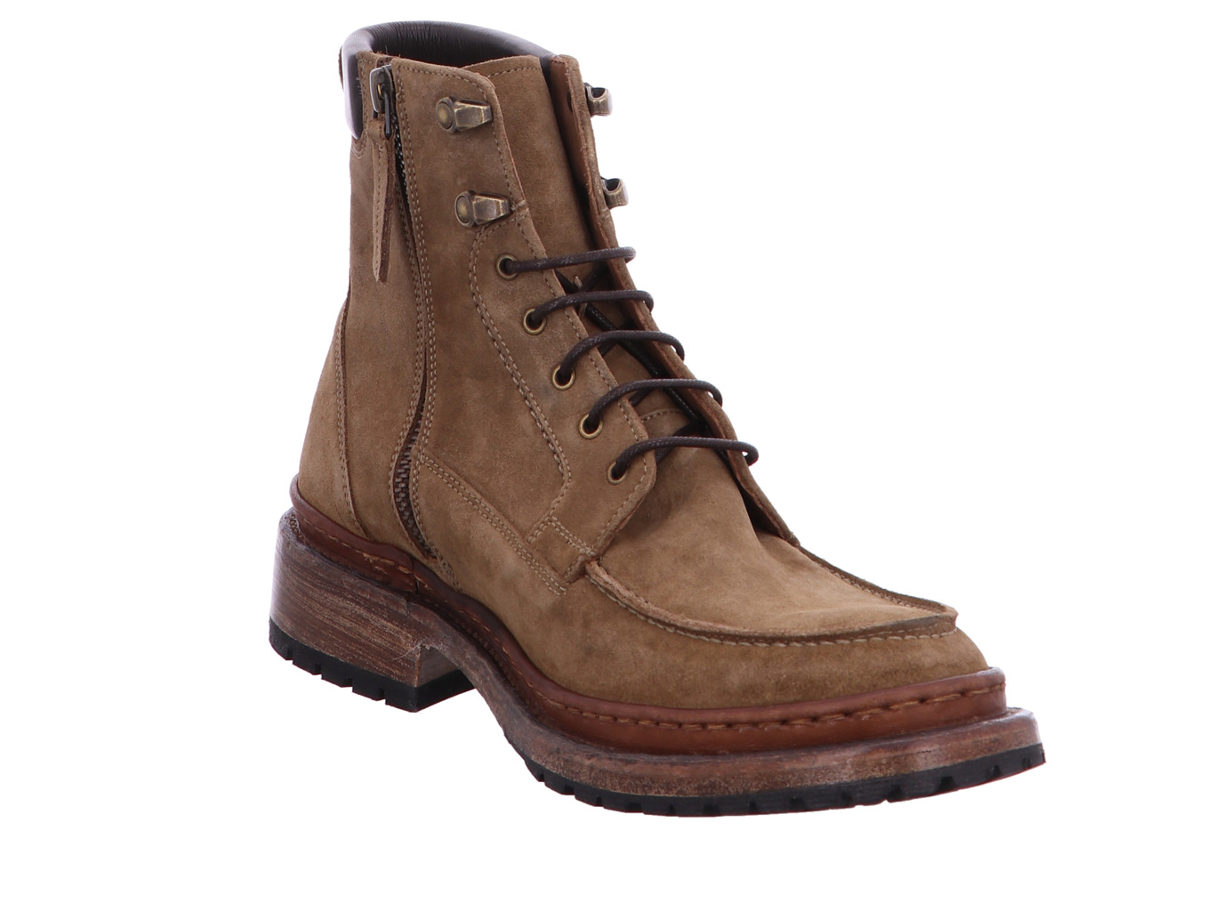 cordwainer_kirala_242m24011d2_6171